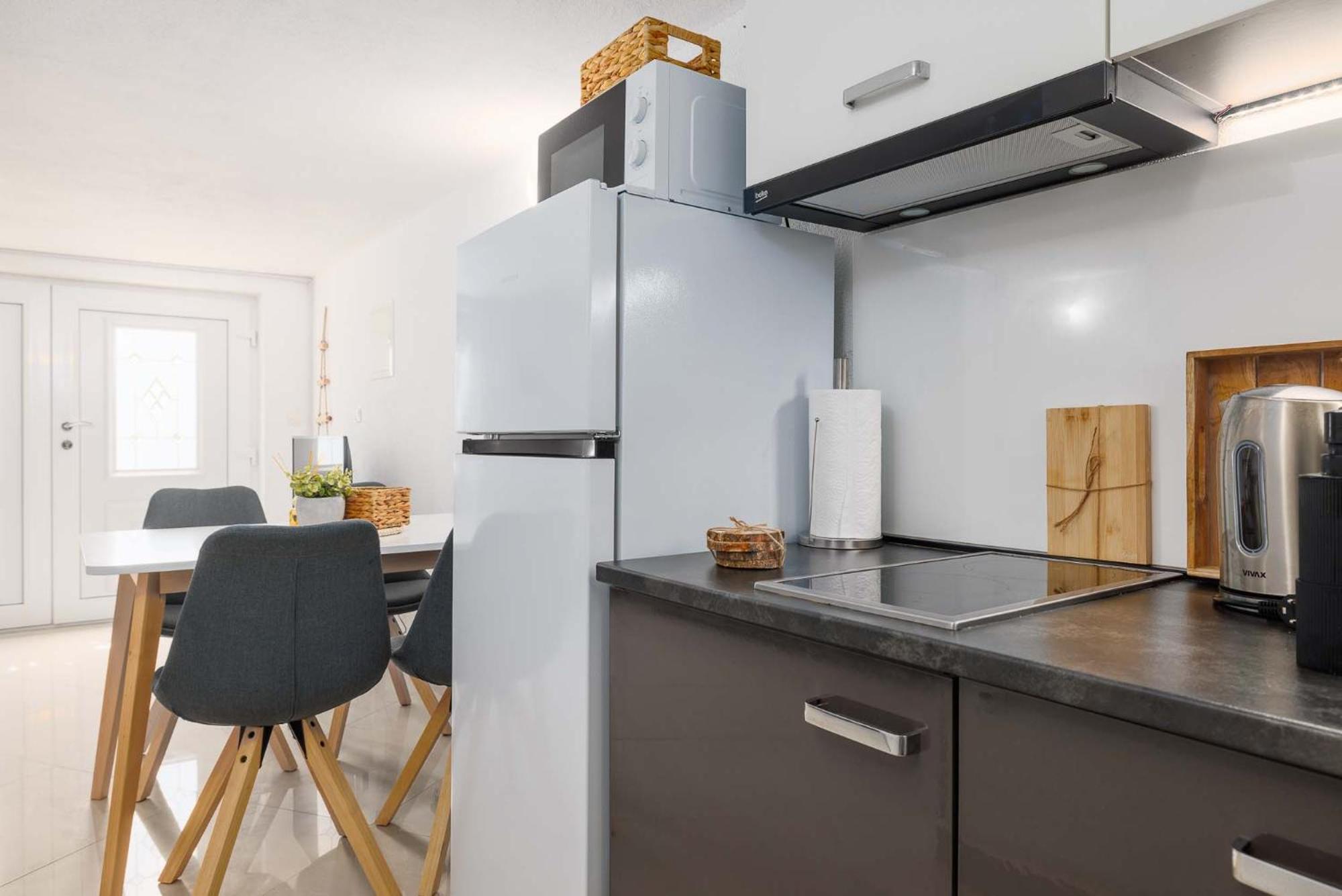Apartment Katalin Kornić Bagian luar foto